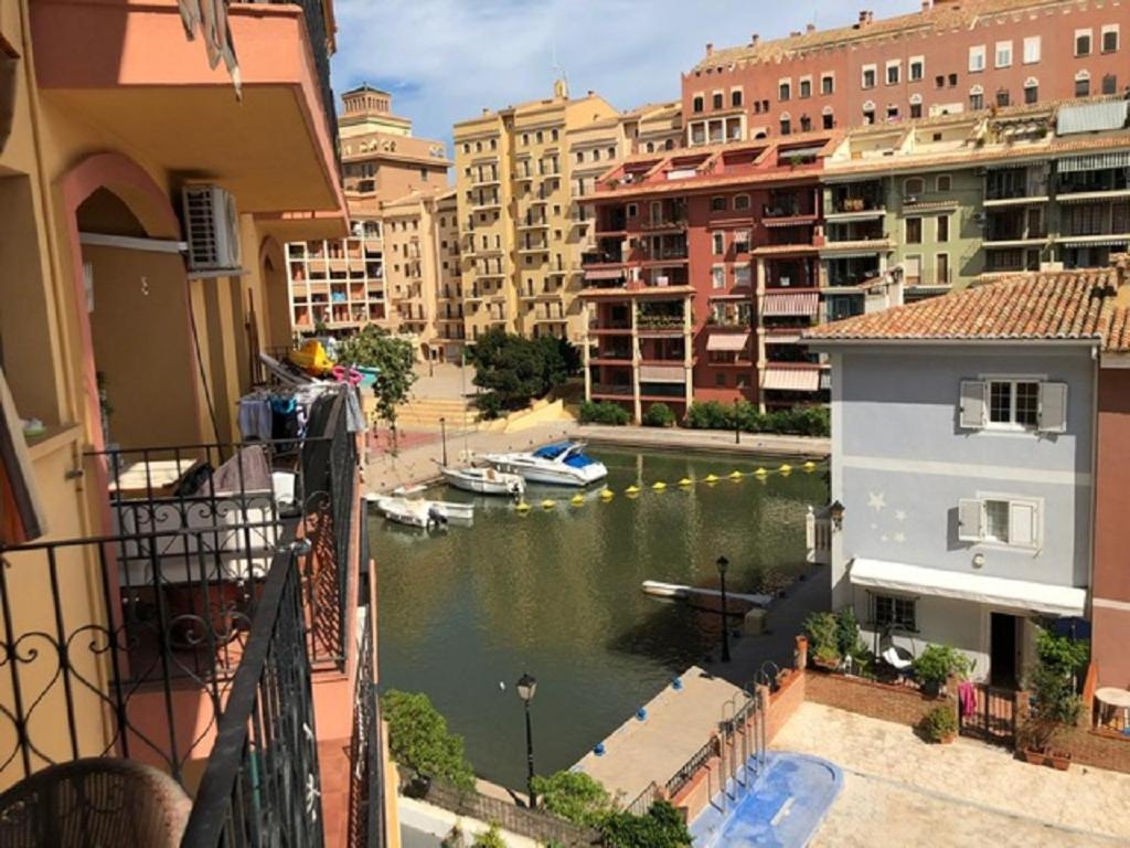 Valencia, Ideally Located 3Bed-2Bath Apart.Few Mints Walk From Beach,Pool,Shop. Port Saplaya Exterior foto